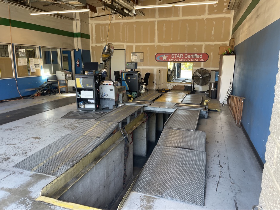VIP Smog inspection bay